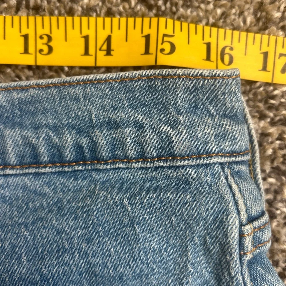 Levi’s 501 women’s button fly cut off denim shorts  size 32 - Picture 8 of 10